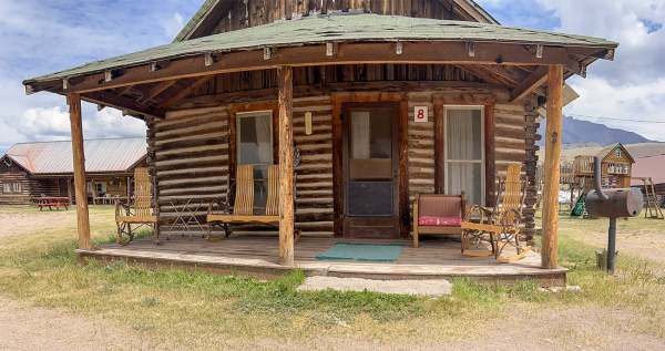 Creede_Cabin8_03