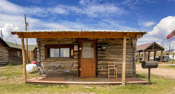 Creede_Cabin14_01