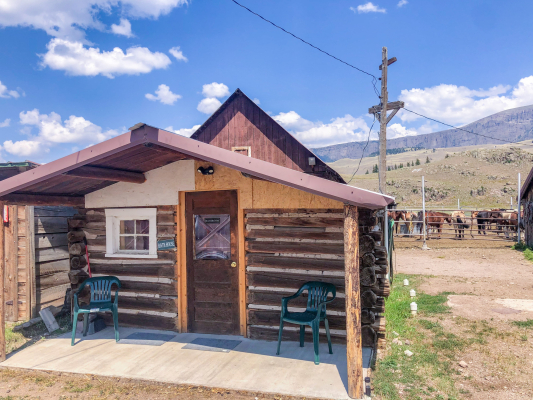 camping-bath-house-02